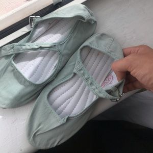 Mary Jane flats